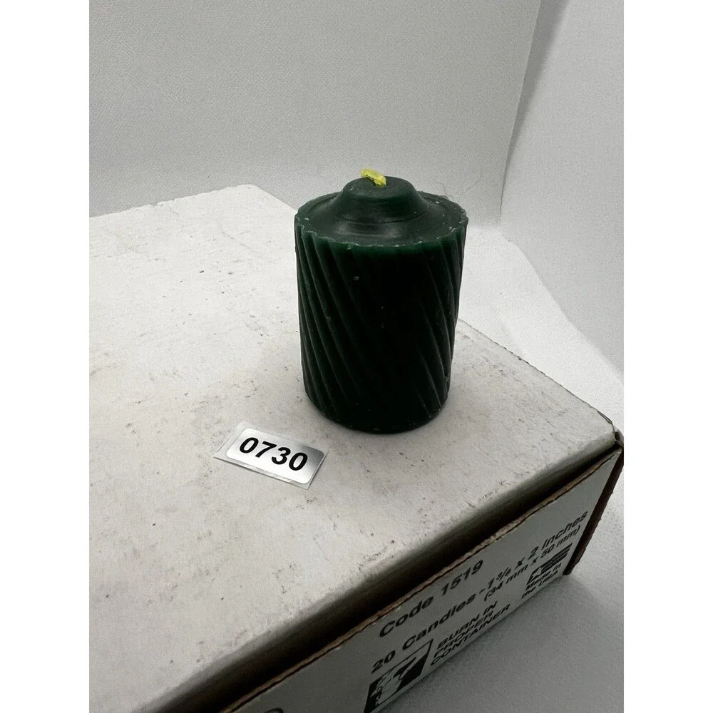 Vintage Candle Made In USA Boxed  General Wax & Co. 20 green  1 3/8 x 2